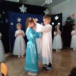 Maryja wśród aniołów