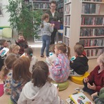 Dzieci w bibliotece