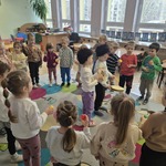 Dzieci grające na instrumentach